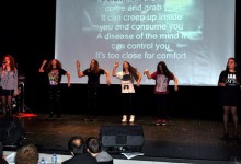 Özlüce Anadolu Lisesi’nde karaoke heyecanı