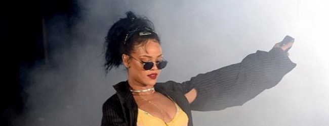 Rihanna tarzı ile çok konuşuldu