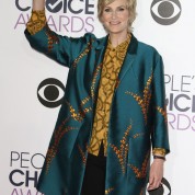jane-lynch-2016-people-s-choice-awards-in-microsoft-theater-in-los-angeles-5