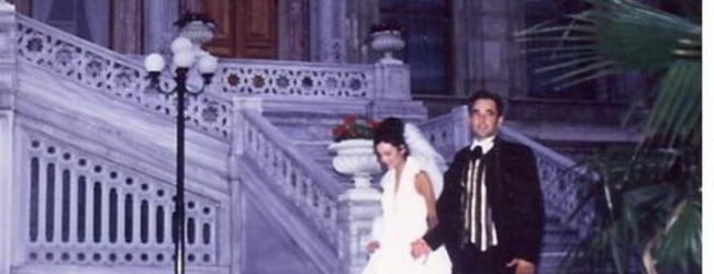 Mehmet Aslantuğ ve Arzum Onan Evliliklerinde 20. Yılı Kutluyor