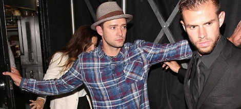 Justin Timberlake Eşi İçin Kendini Kameraların Önüne Attı