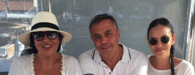 Türk sinemasının ‘Sultanı’ Marmaris’te tatilin keyfini çıkarıyor